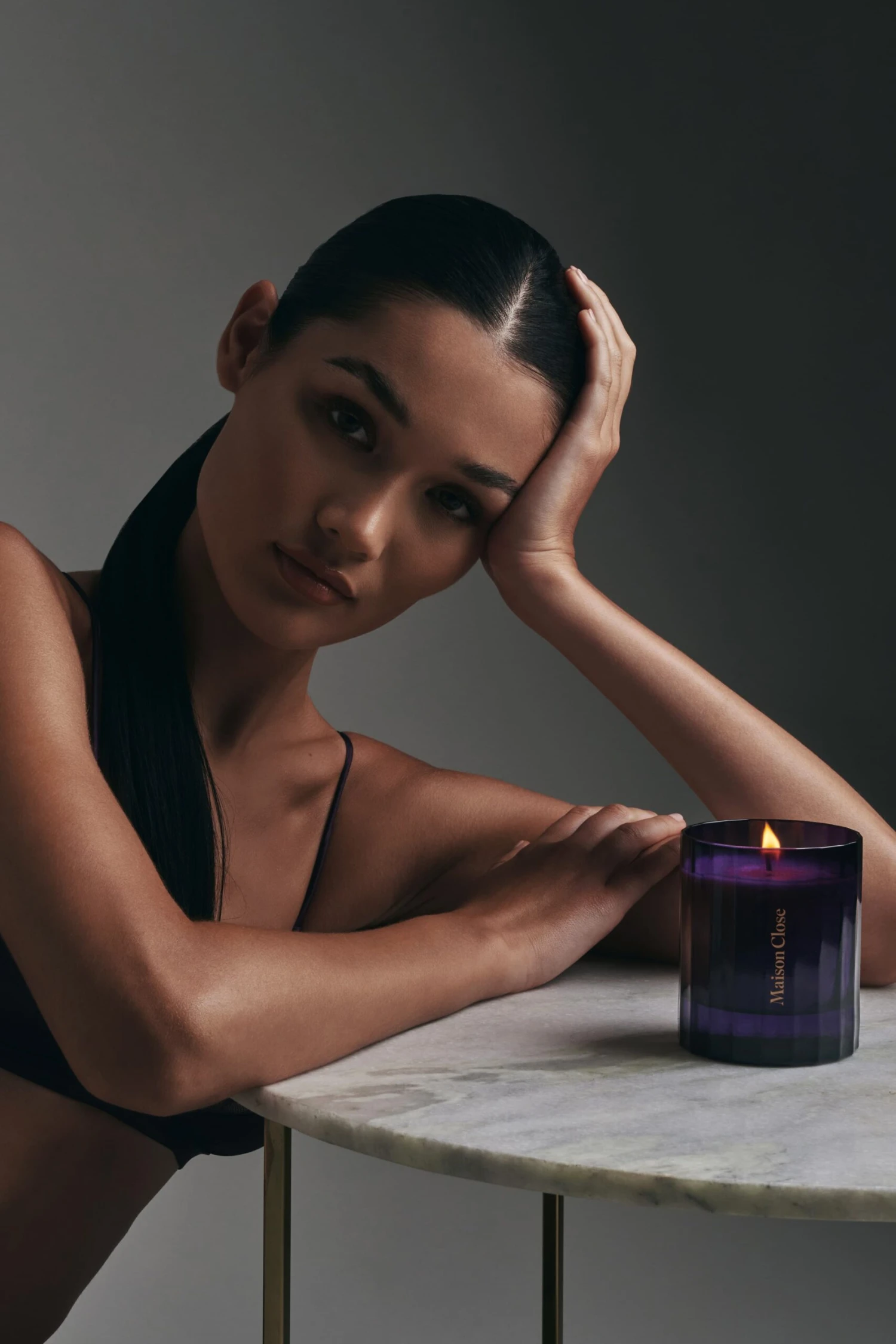 Maison Close Bougie D'ambiance - Nuit Fauve - La Maison 3 Maison Close Bougie D'ambiance - Nuit Fauve - La Maison – Image 3