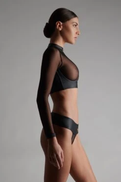 Maison Close Top Manches Longues - Chambre Noire 10 Maison Close Top Manches Longues - Chambre Noire -Séduction Raffinée Lingerie 561392 2022 chambre noire 1420