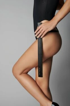 Maison Close Règle En Bois - La Petite Lecon - 40 Cm - Les Burlesques 9 Maison Close Règle En Bois - La Petite Lecon - 40 Cm - Les Burlesques -Séduction Raffinée Lingerie 605137 7