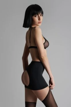 Maison Close Jupe Fesses Nues - Pure Tentation