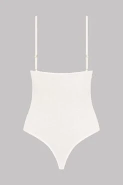 Maison Close Body String Avec Bretelles - La Femme Amazone 11 Maison Close Body String Avec Bretelles - La Femme Amazone -Séduction Raffinée Lingerie Bodysuit Straps La Femme Amazone Ivory 608908 4